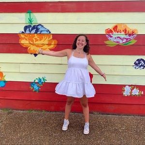 Meet your Posher, Laurie